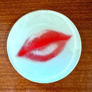 Lip plate 